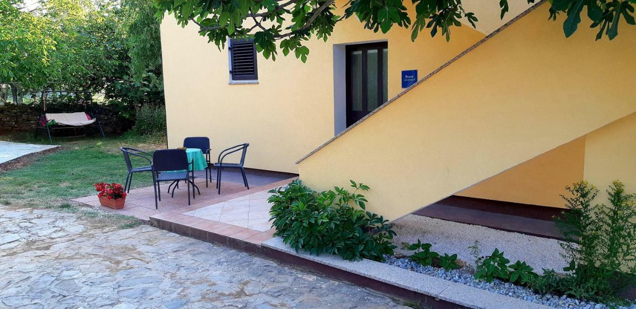 Vesna Apartment بولا المظهر الخارجي الصورة