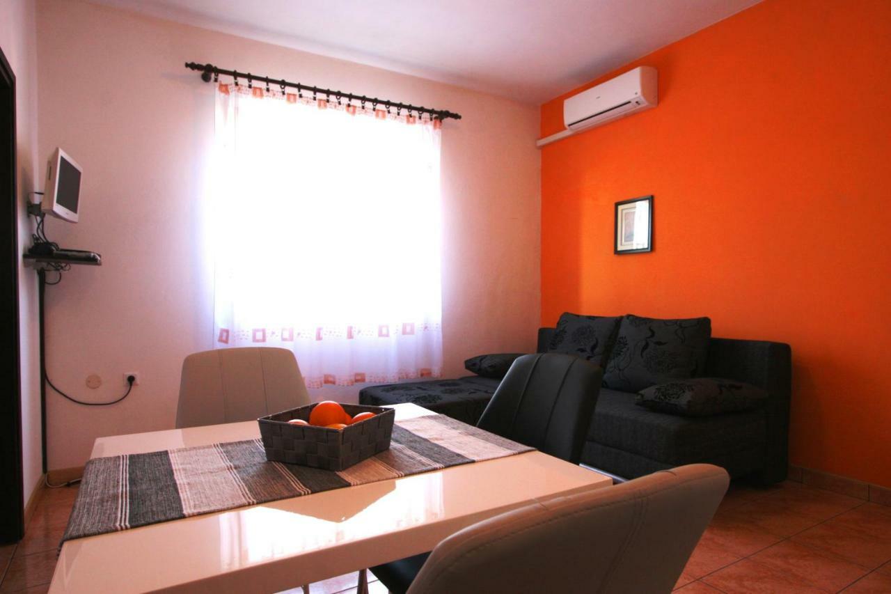 Vesna Apartment بولا المظهر الخارجي الصورة
